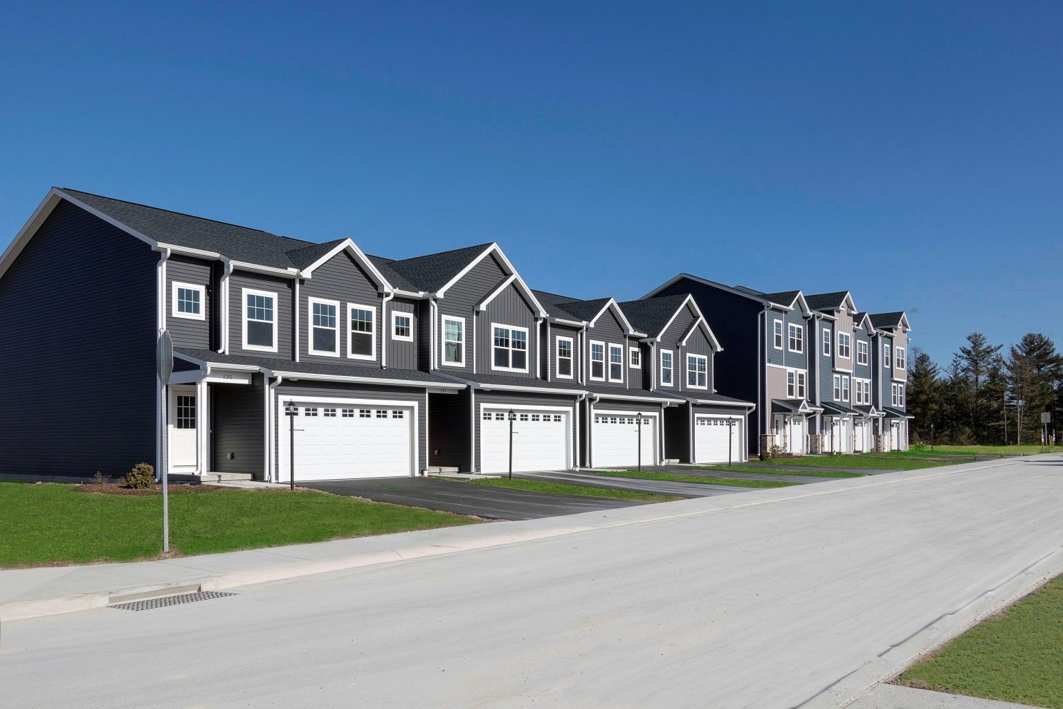 New Port Matilda Townhomes Now Selling at Grays Pointe Building Forward